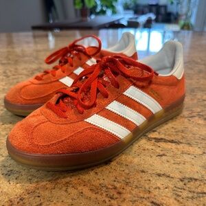 Adidas Gazelle “bold orange gum” red sneaker size 8 women’s